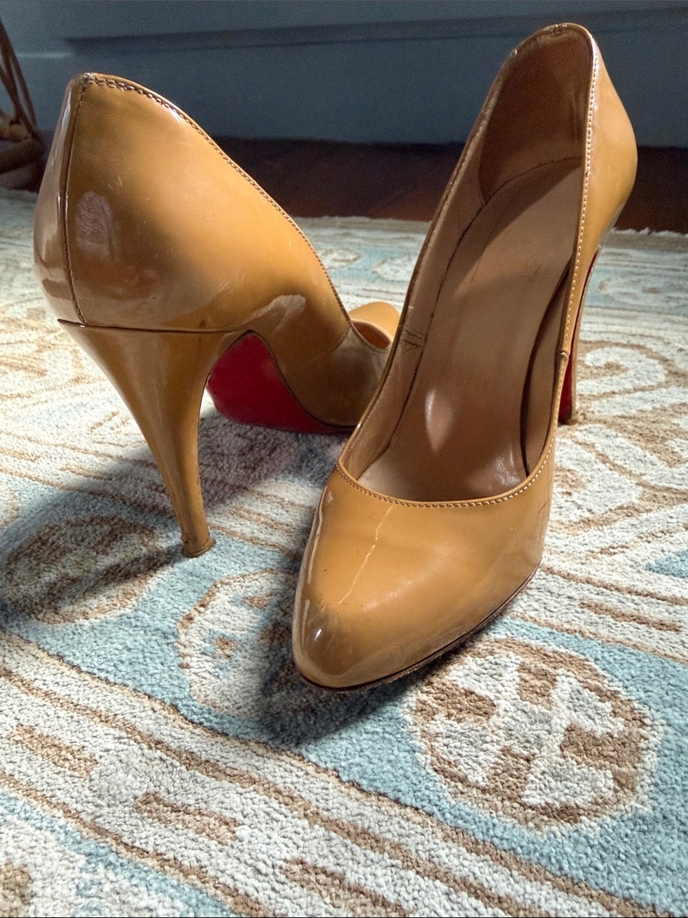 Women’s Christian Louboutin Tan Patent Leather Pointed-Toe High Heels 37